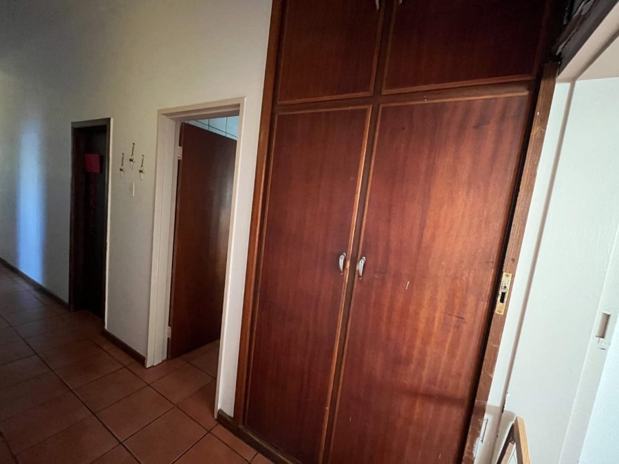 5 Bedroom Property for Sale in Die Rand Northern Cape